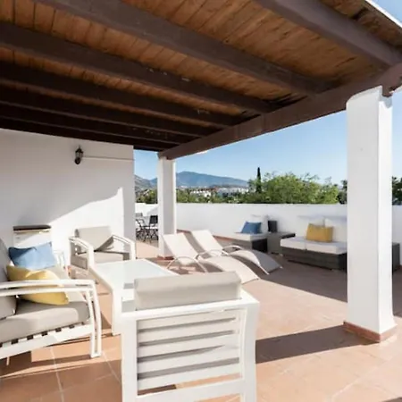 219 - Encantador Atico En Sun Apartment Estepona